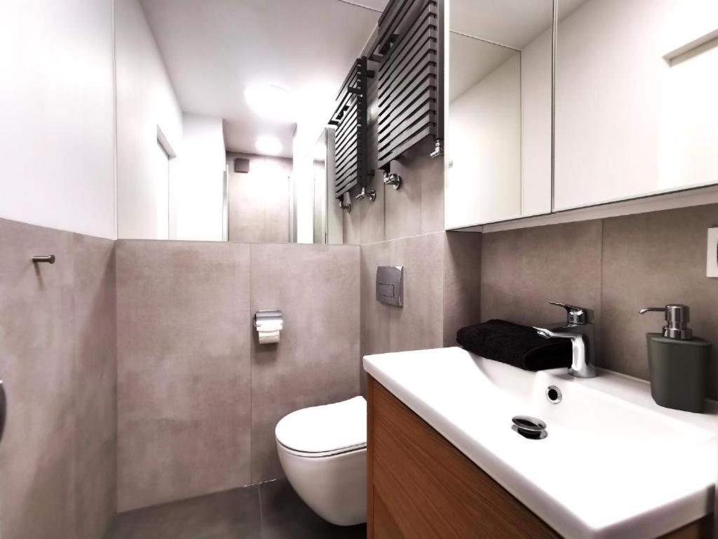 Wroc'Love Haukego Bosaka Check-In 24H Wrocław Exteriör bild